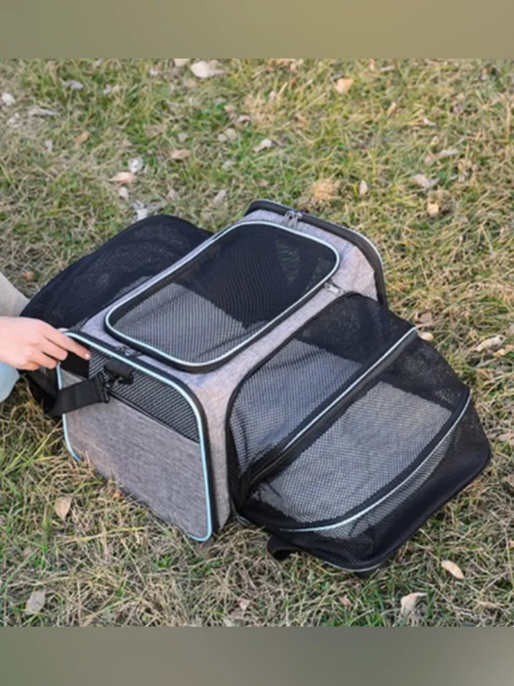 Petscape Expandable Pet Carrier for Safe Travels Medium
